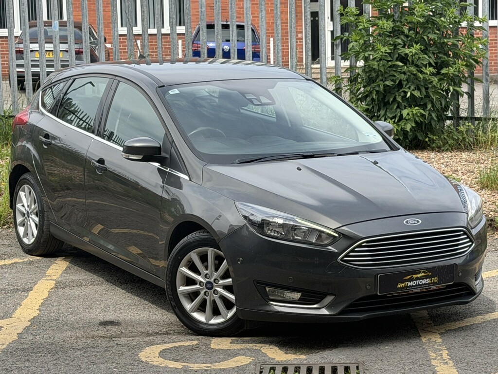 Ford Focus Hatchback 1.5 Tdci Titanium 201717 Grey