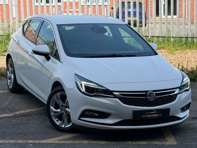 Vauxhall Astra Hatchback 1.6 Cdti Blueinjection Sri Nav 201666 White