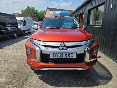 Mitsubishi L200 Di-d Barbarian Dcb DY21XXC Orange #2