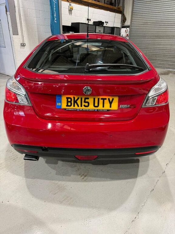 MG MG6 2015 1.9 Dti Tech Gt Tse Hatchback Manu Red #4