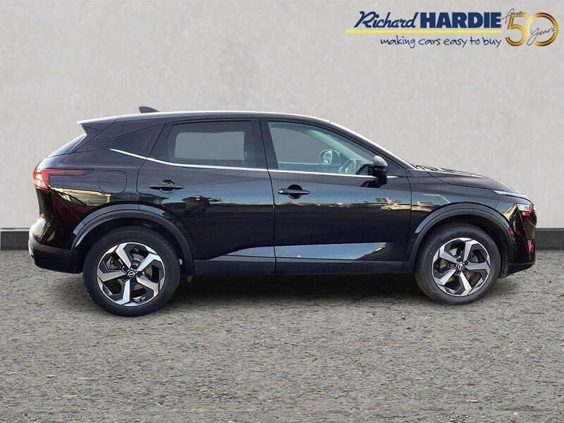 Nissan Qashqai 1.3 Dig-t Mhev N-connecta Euro 6 Ss DY72ULR Black #4
