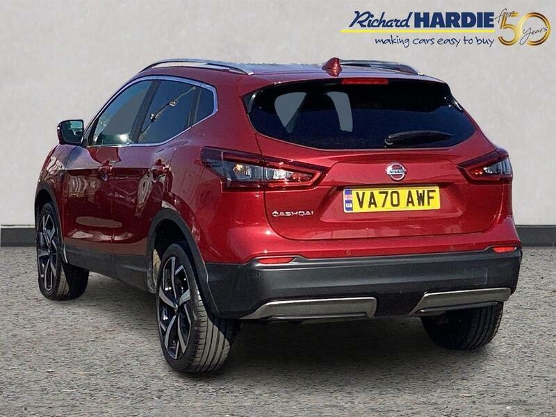 Nissan Qashqai 1.3 Dig-t N-motion Euro 6 Ss VA70AWF Red #2