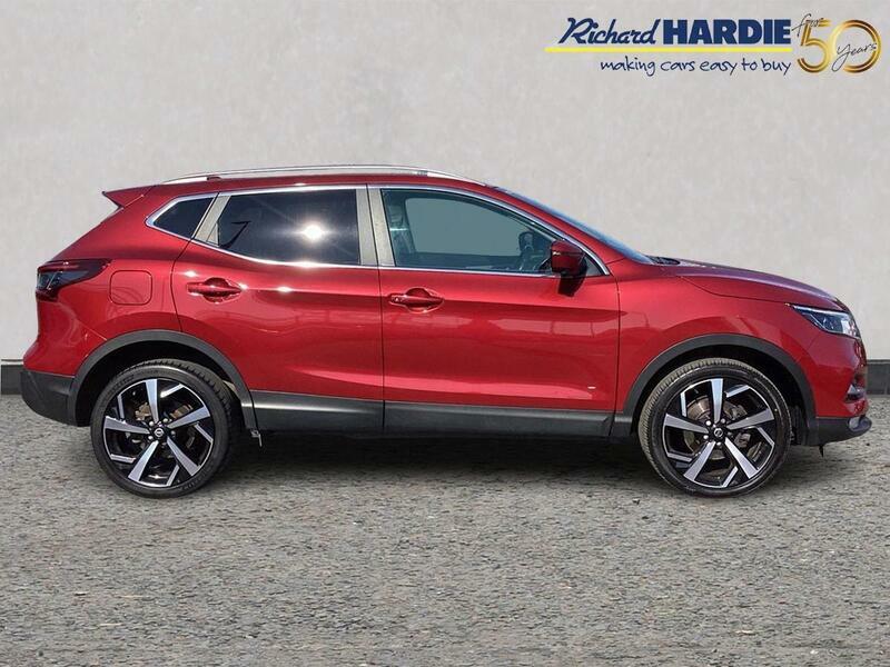 Nissan Qashqai 1.3 Dig-t N-motion Euro 6 Ss VA70AWF Red #4