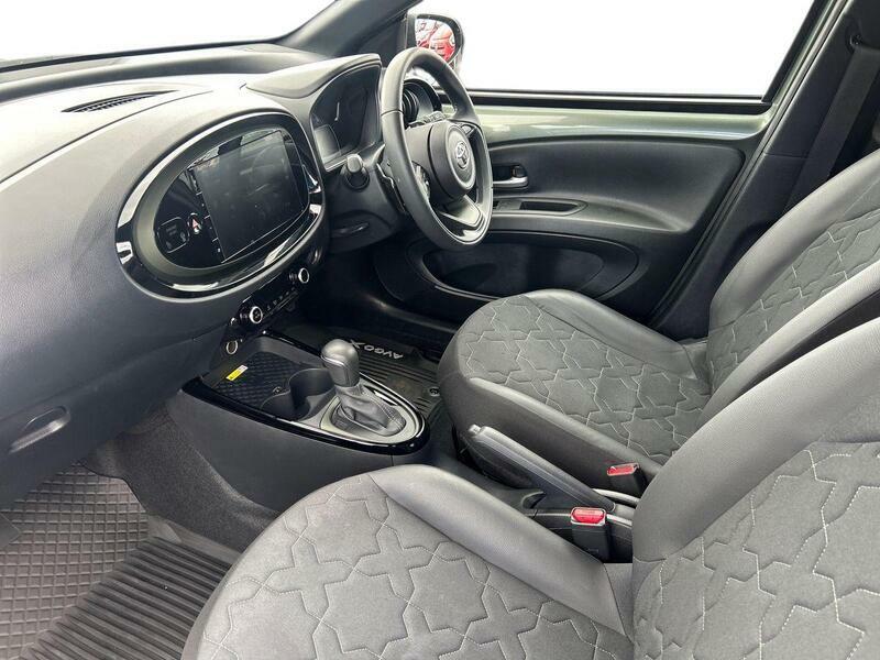 Toyota Aygo X 1.0 Vvt-i Exclusive X-shift Euro 6 Ss VO72ZTP Green #3