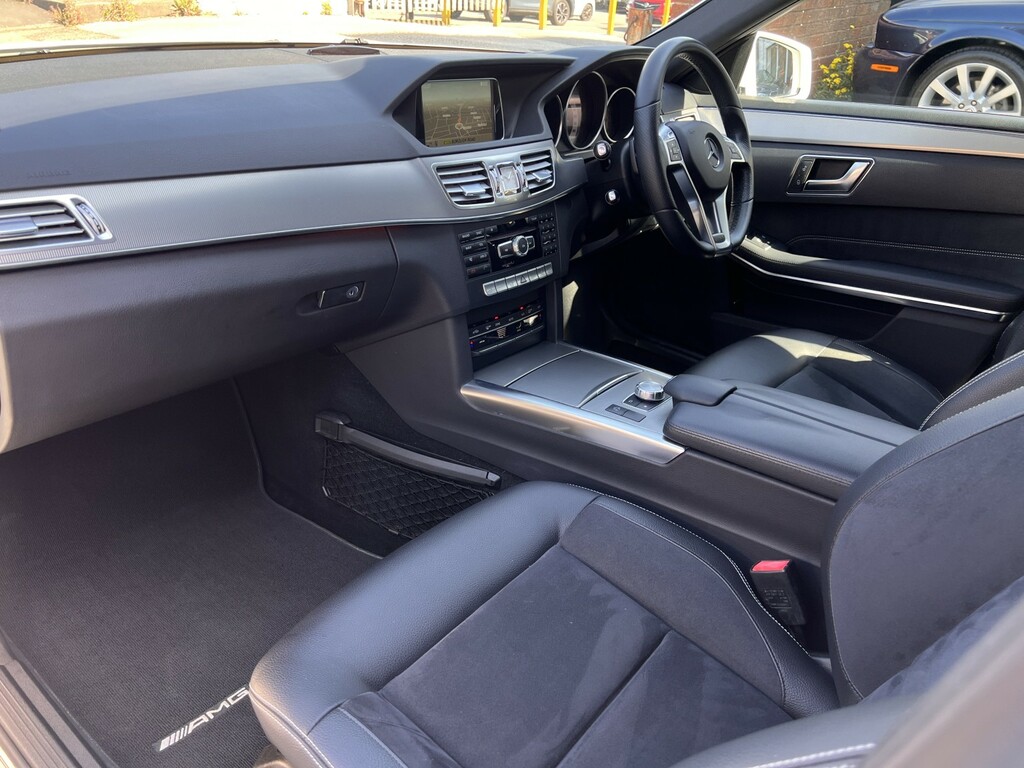 Mercedes-Benz E Class 2.1 E220 Cdi Amg Sport CX13OOH White #5