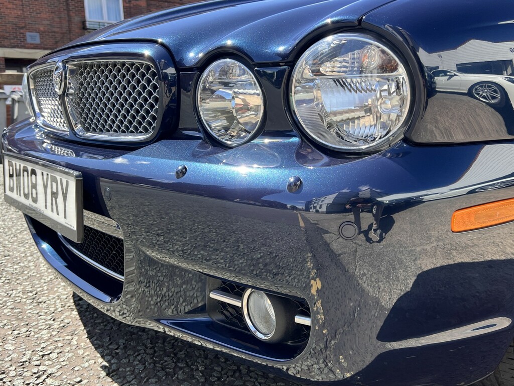 Jaguar XJ Saloon Green #34