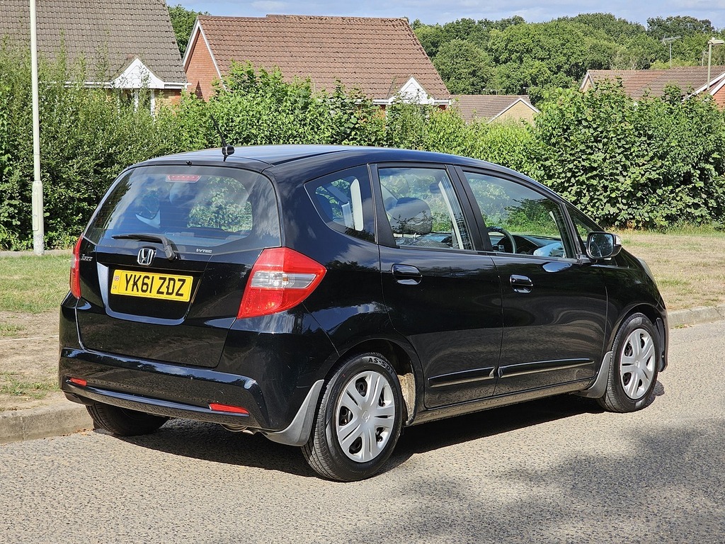 Honda Jazz I-vtec Es Black #2