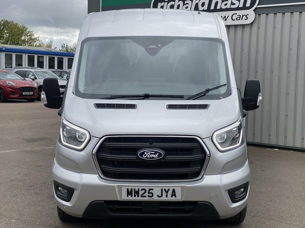 Ford Transit Custom 2025 2.0 410 Ecoblue Limited Minibus Double Cab MW25JYA Silver #2