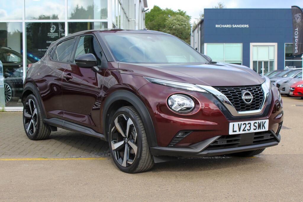Nissan Juke 1.0 Dig-t Tekna Suv Euro 6 Ss Red