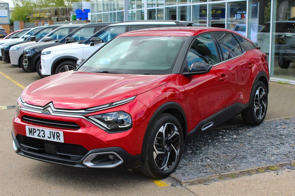 Citroen C4 1.2 Puretech Shine Plus Hatchback Eat8 MP23JVR Red #3