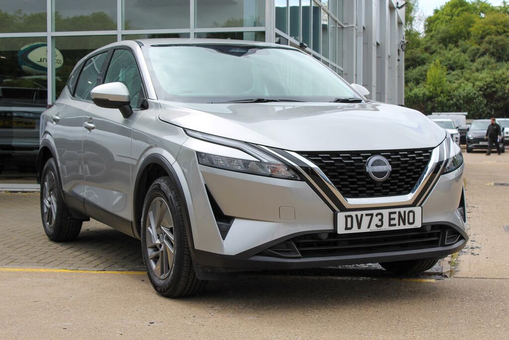 Nissan Qashqai 1.3 Dig-t Mhev Acenta Premium Suv Hybri Silver
