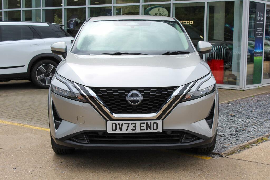 Nissan Qashqai 1.3 Dig-t Mhev Acenta Premium Suv Hybri DV73ENO Silver #2