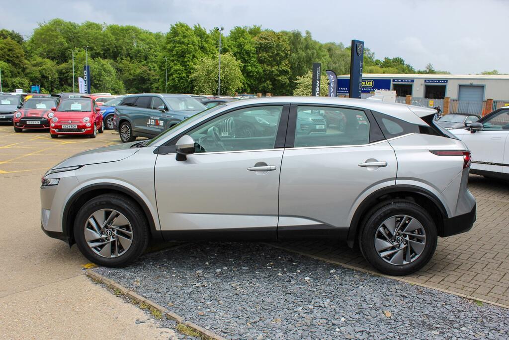 Nissan Qashqai 1.3 Dig-t Mhev Acenta Premium Suv Hybri DV73ENO Silver #5