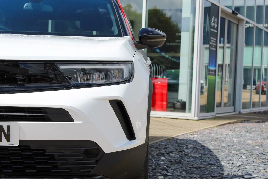 Vauxhall Mokka-e 50Kwh Gs Suv 136 Ps KV23VKN White #4