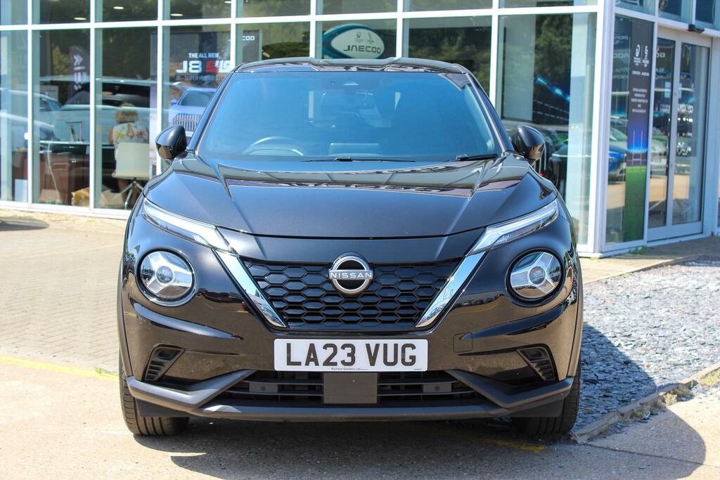 Nissan Juke 1.6 N-connecta Suv Hybrid Euro 6 LA23VUG Black #2