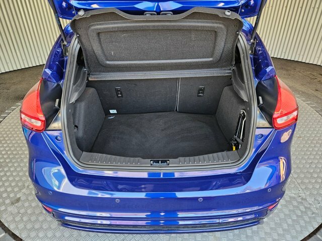 Ford Focus 1.0T Ecoboost St-line Hatchback EN18ARU Blue #5