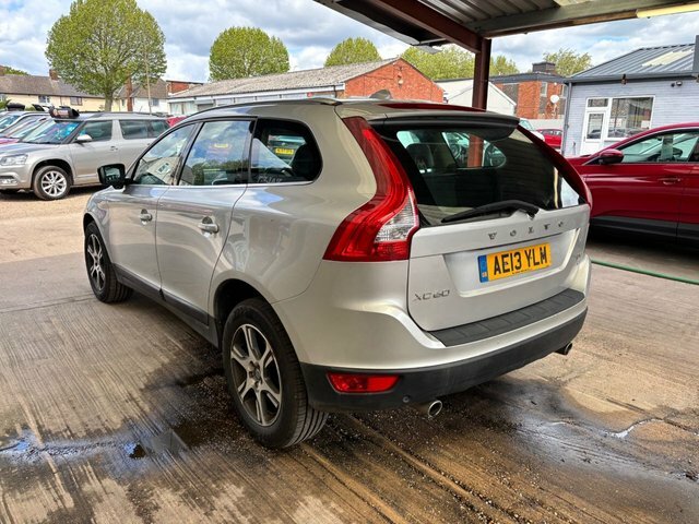 Volvo XC60 2.4 D5 Se Lux Nav Suv Geartronic Awd Eu AE13YLM Silver #4