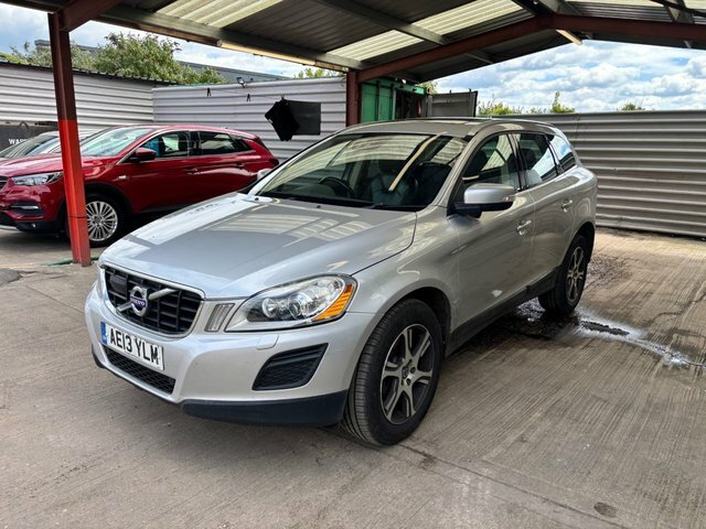 Volvo XC60 2.4 D5 Se Lux Nav Suv Geartronic Awd Eu AE13YLM Silver #2