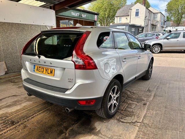 Volvo XC60 2.4 D5 Se Lux Nav Suv Geartronic Awd Eu AE13YLM Silver #3