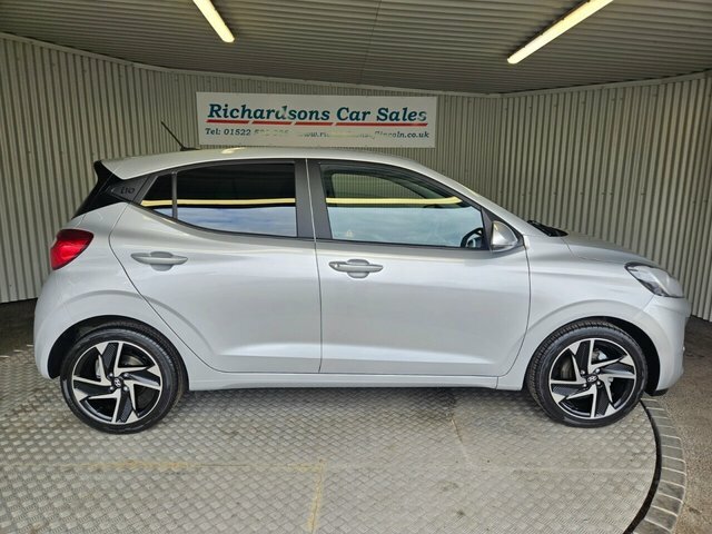 Hyundai I10 1.0 Premium Hatchback Euro 6 S S EK22ATY Grey #2