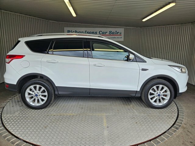 Ford Kuga 2.0 Tdci Titanium Suv Awd Euro 6 FG66VPJ White #2