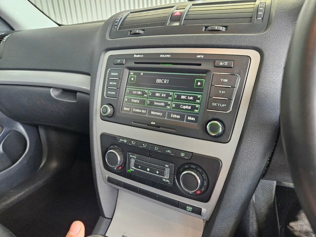 Skoda Octavia Hatchback Grey #10