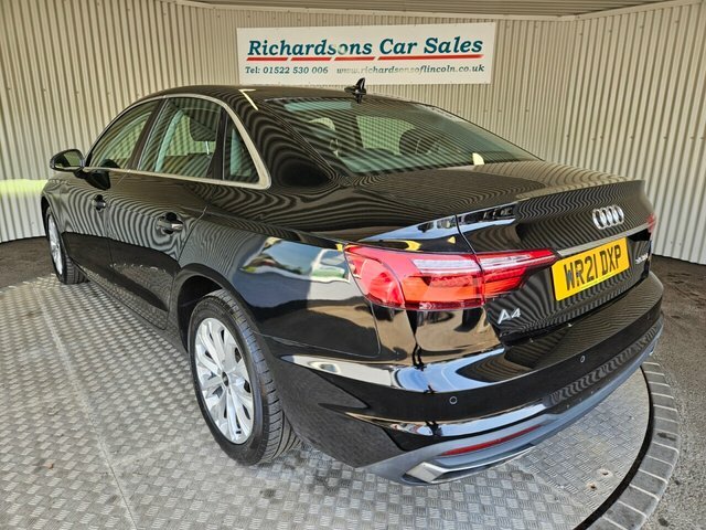 Audi A4 2.0 Tdi 35 Technik Saloon S Tronic Euro WR21DXP Black #6