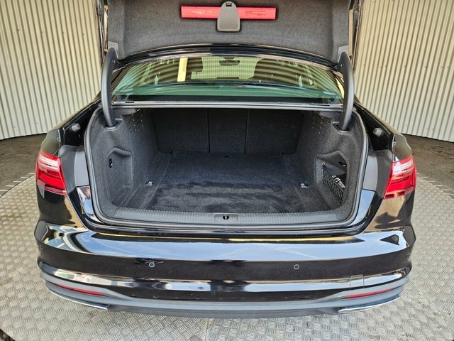 Audi A4 2.0 Tdi 35 Technik Saloon S Tronic Euro WR21DXP Black #5