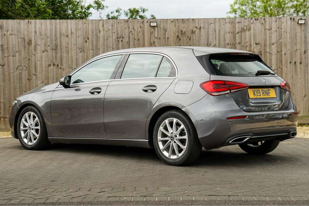 Mercedes-Benz A Class Mercedes-benz A-class 1.5 A 180 Sport Exeutive D A LY19NYX Grey #5