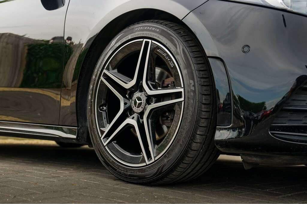 Mercedes-Benz A Class Mercedes-benz A-class 1.3 A 180 Amg Line Premium WA21THX Black #2