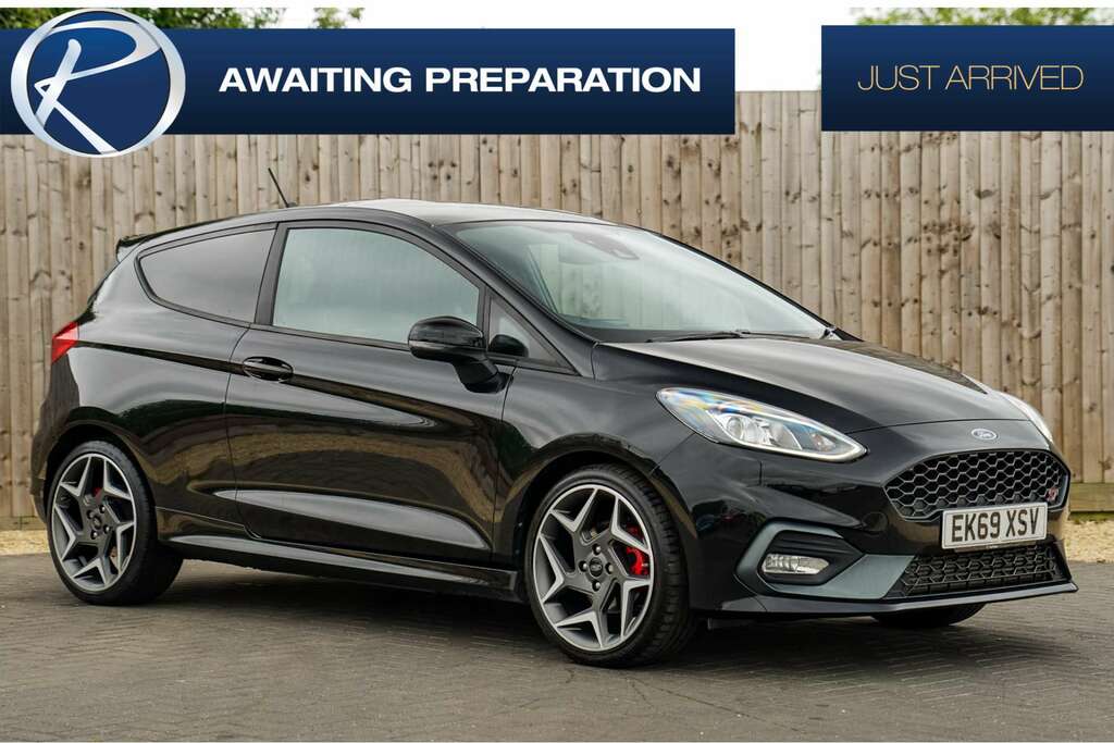 Ford Fiesta Ford Fiesta 1.5T Ecoboost St-3 Hatchback Petro Black