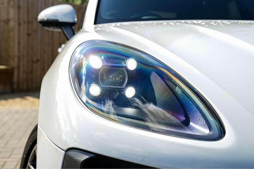 Porsche Macan Porsche Macan 2.0 Macan 4Wd CH69AAC White #2
