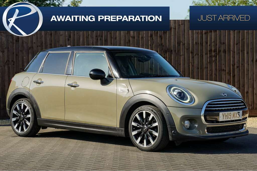 Mini Hatch Mini Hatch 1.5 Cooper Exclusive Hatchback Petr Grey