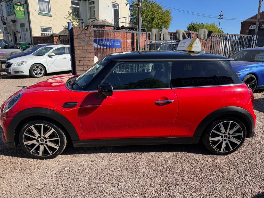 Mini Hatch 1.5L Cooper Classic LD22VYU Red #5