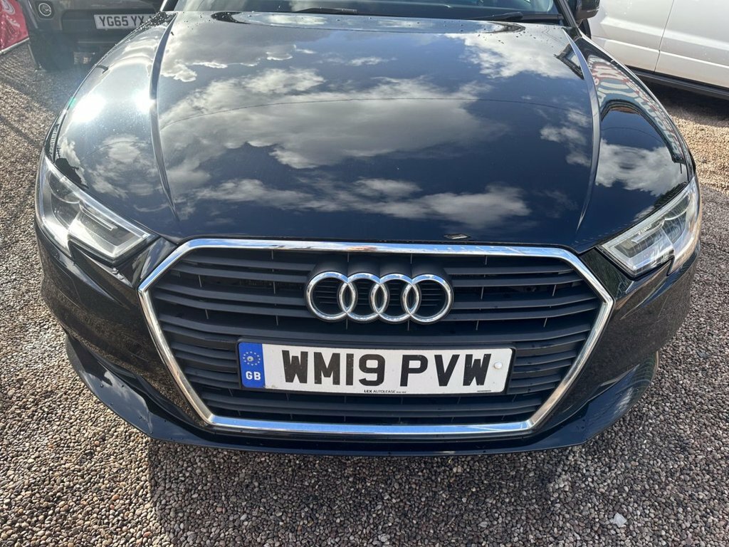 Audi A3 2L Sportback Tdi Se Technik WM19PVW Black #5