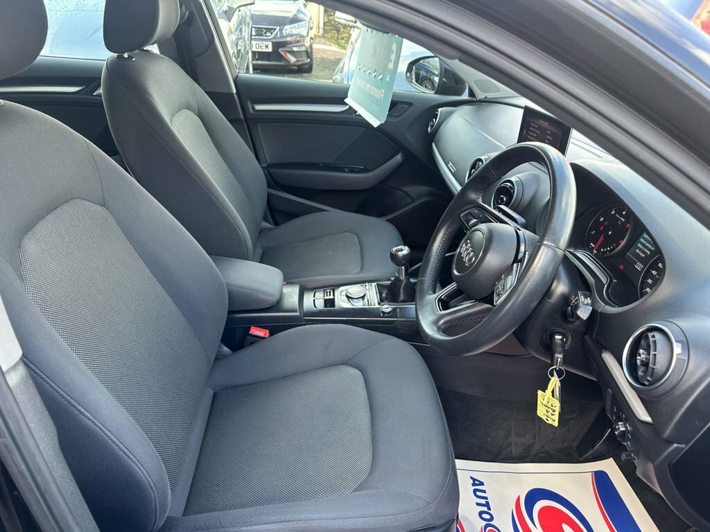Audi A3 2L Sportback Tdi Se Technik WM19PVW Black #6