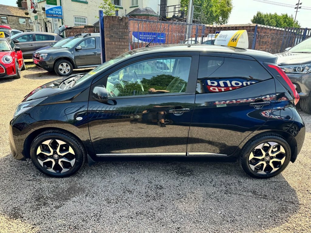 Toyota Aygo 1L X-plore MF68FHY Black #5