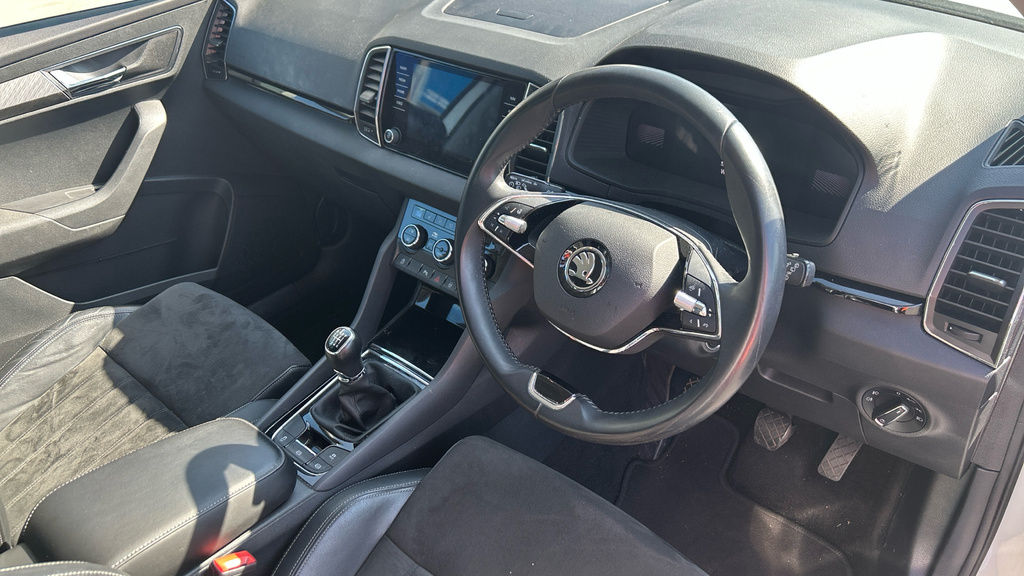 Skoda Karoq 1.5 Tsi Act Se L Suv Euro 6 Ss LV23UPB Silver #6