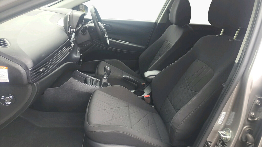 Hyundai Bayon 1.0 T-gdi Mhev Premium Suv Hybrid Manua AVZ4468 Brown #2