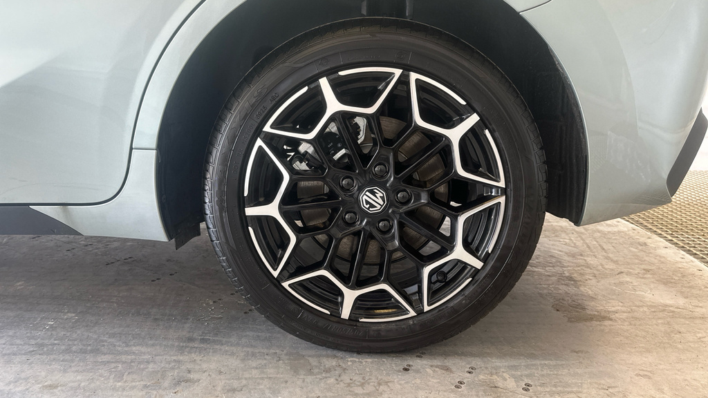 MG MG4 Premium - Long Range 53.9Kwh HT75LUR Green #5