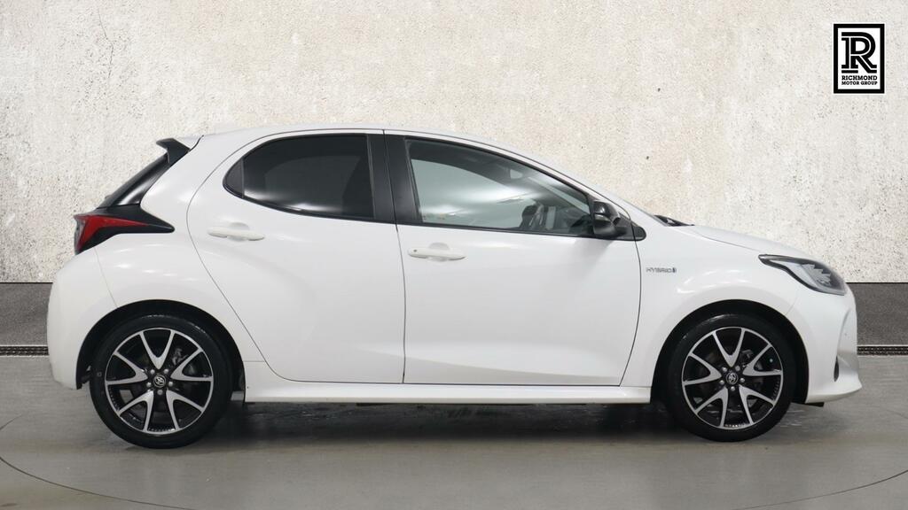 Toyota Yaris 1.5 Vvt-h Dynamic Hatchback Hybrid E-cv HN70LVB White #4