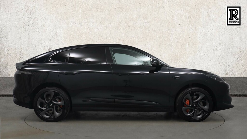 MG IM6 100Kwh Awd Performance Black #4