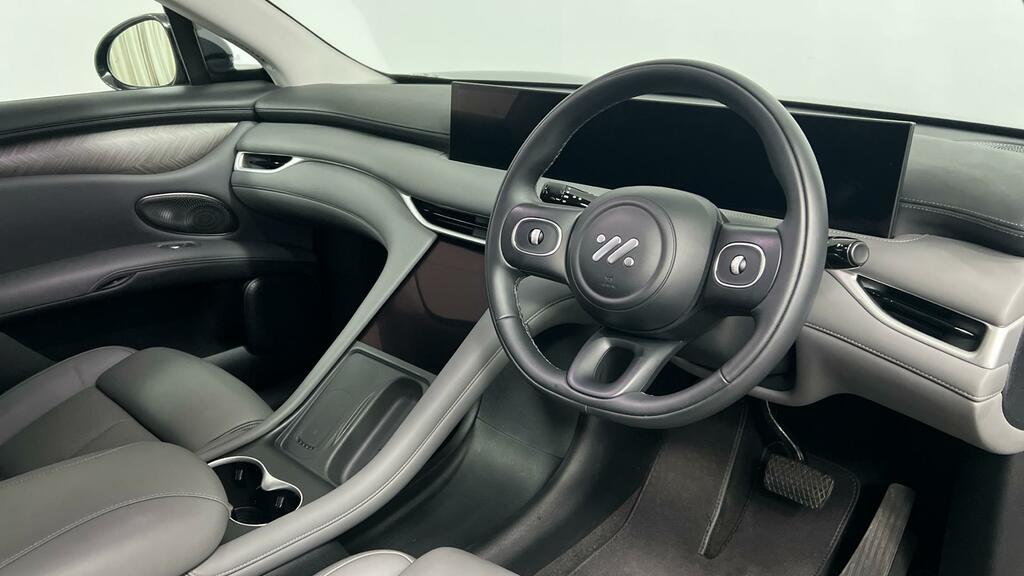 MG IM6 100Kwh Awd Performance Black #6