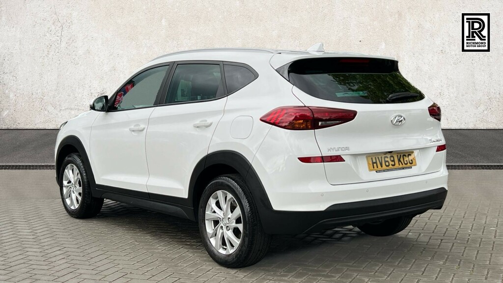 Hyundai Tucson 1.6 Gdi Se Nav Suv Euro 6 Ss White #3
