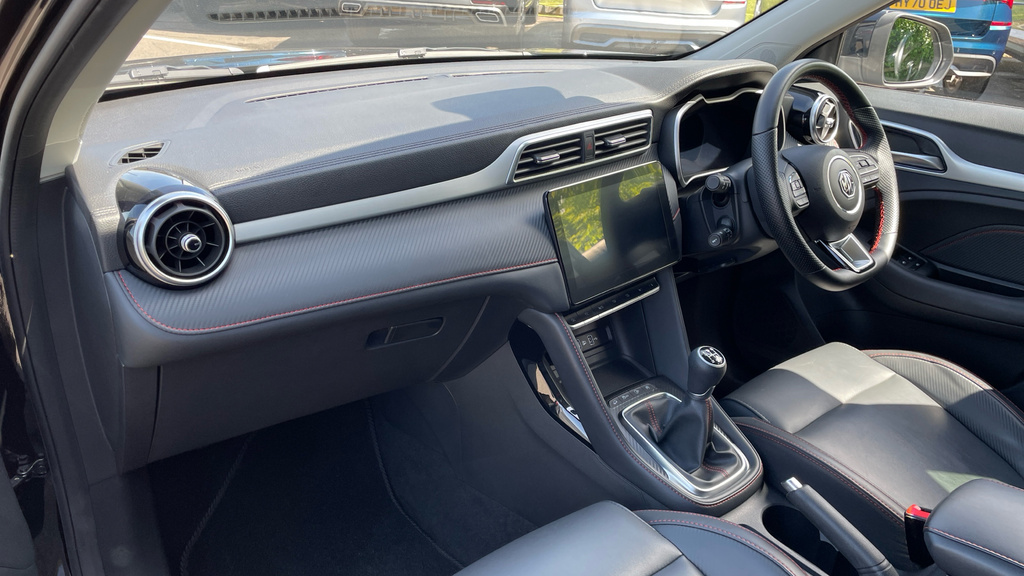 MG ZS Exclusive 1.5 HT73AEJ Black #2