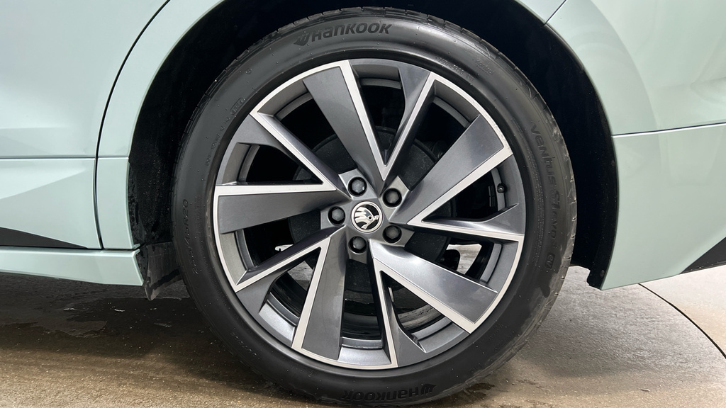 Skoda ENYAQ 82Kwh 85X Sportline Plus Suv 4Wd Silver #5