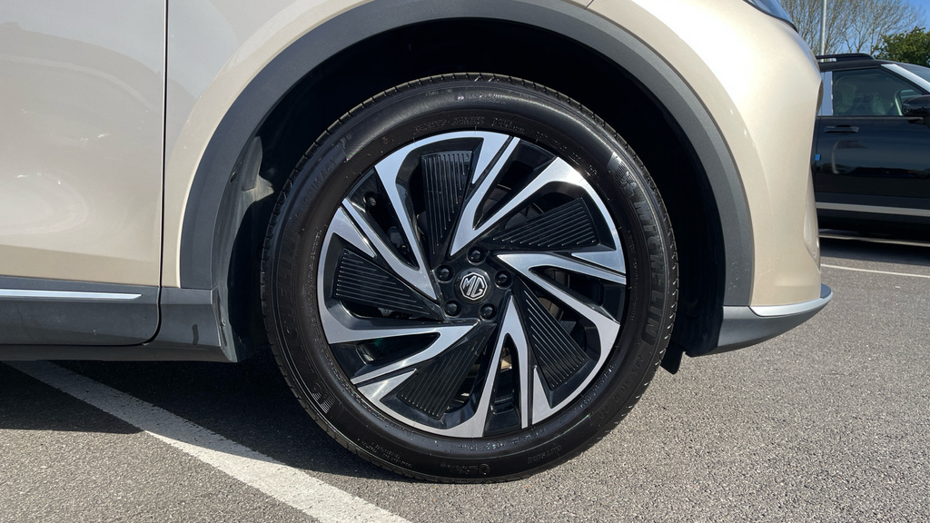 MG MGS6 Trophy - Long Range 77Kwh HK75ZGM Gold #5