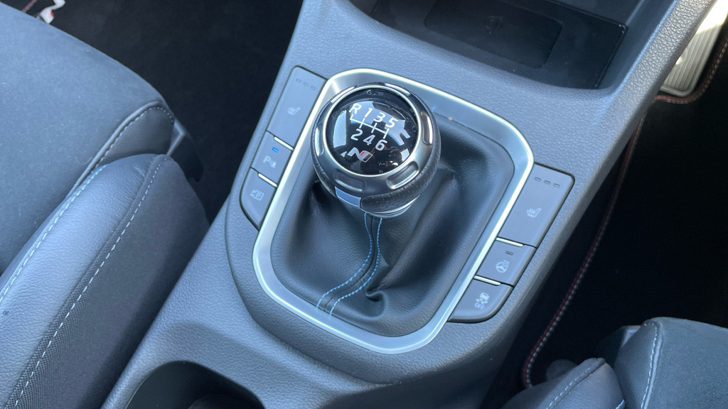 Hyundai I30 1.0T Gdi Se Connect Black #24