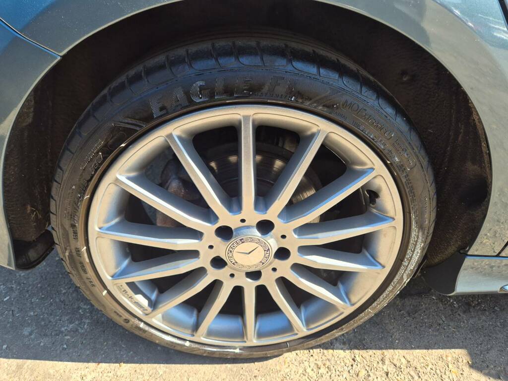 Mercedes-Benz A Class A200 Blueefficiency Amg Sport LL63UYM Blue #5