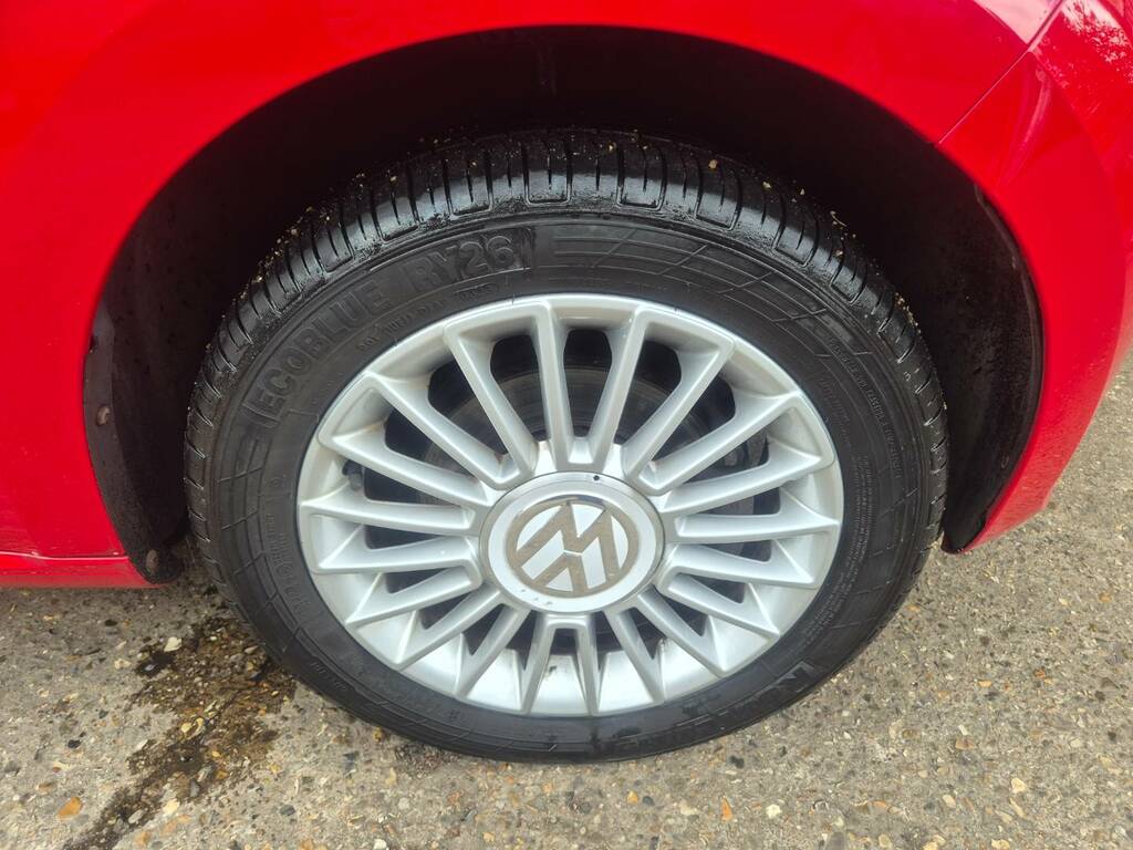 Volkswagen Up 1.0 High Up FM15CUO Red #4